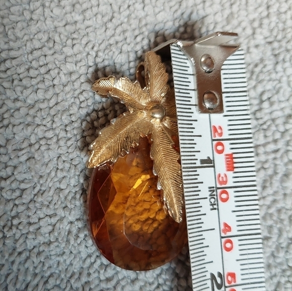 Vintage* 70s Sarah Coventry Pineapple Pendant - Picture 7 of 7